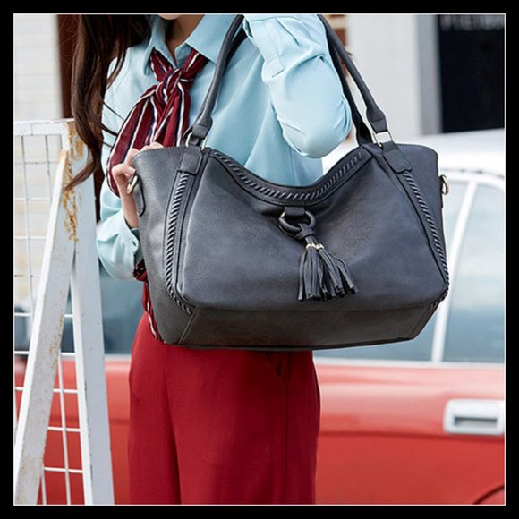 NEW ELLA Ring Tassel Crossbody Shoulder Bag - Picture 4 of 6